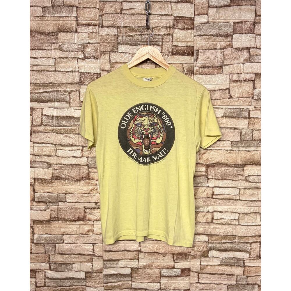 vintage yellow Olde English malt liquor t-shirt RARE single stitch fits Small